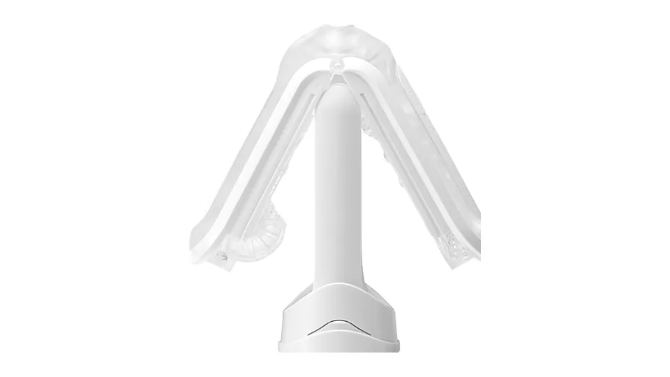 TENGA Flip Zero: recension: öppnad med sin genomskinliga insats